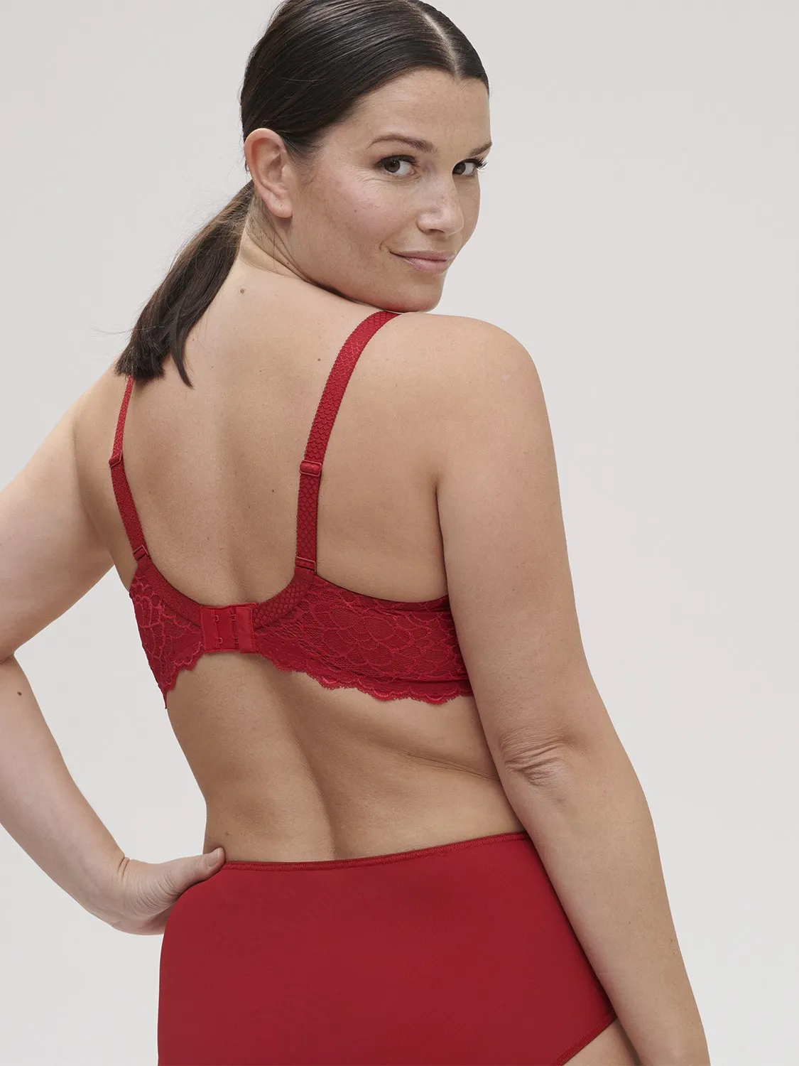 Caresse 3D Plunge - Tango Red
